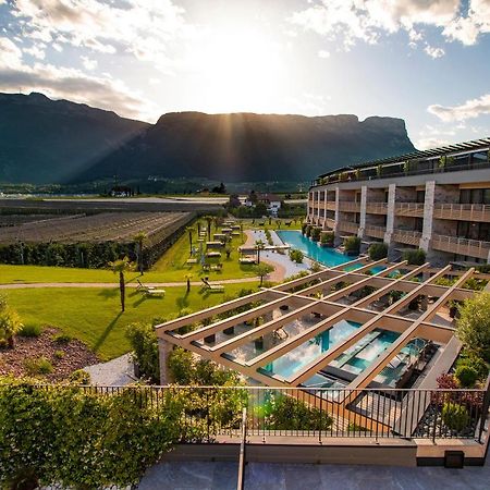 Weinegg Wellviva Resort アッピアーノ・スッラ・ストラーダ・デル・ヴィーノ エクステリア 写真