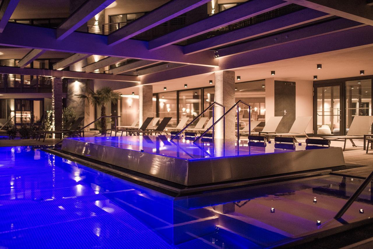 Weinegg Wellviva Resort アッピアーノ・スッラ・ストラーダ・デル・ヴィーノ エクステリア 写真
