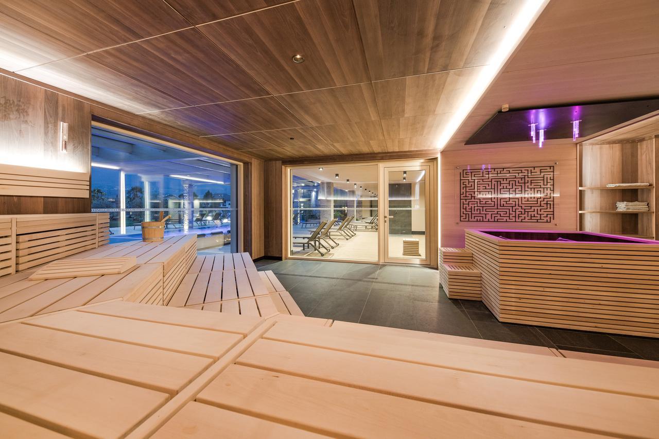 Weinegg Wellviva Resort アッピアーノ・スッラ・ストラーダ・デル・ヴィーノ エクステリア 写真
